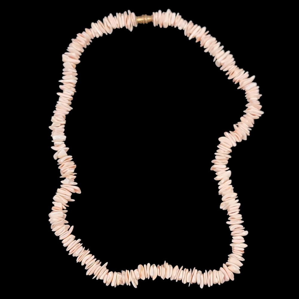 VTG 70s Pink Queen Conch Shell Heishi Bead Necklace 17" Boho Coastal Beachy